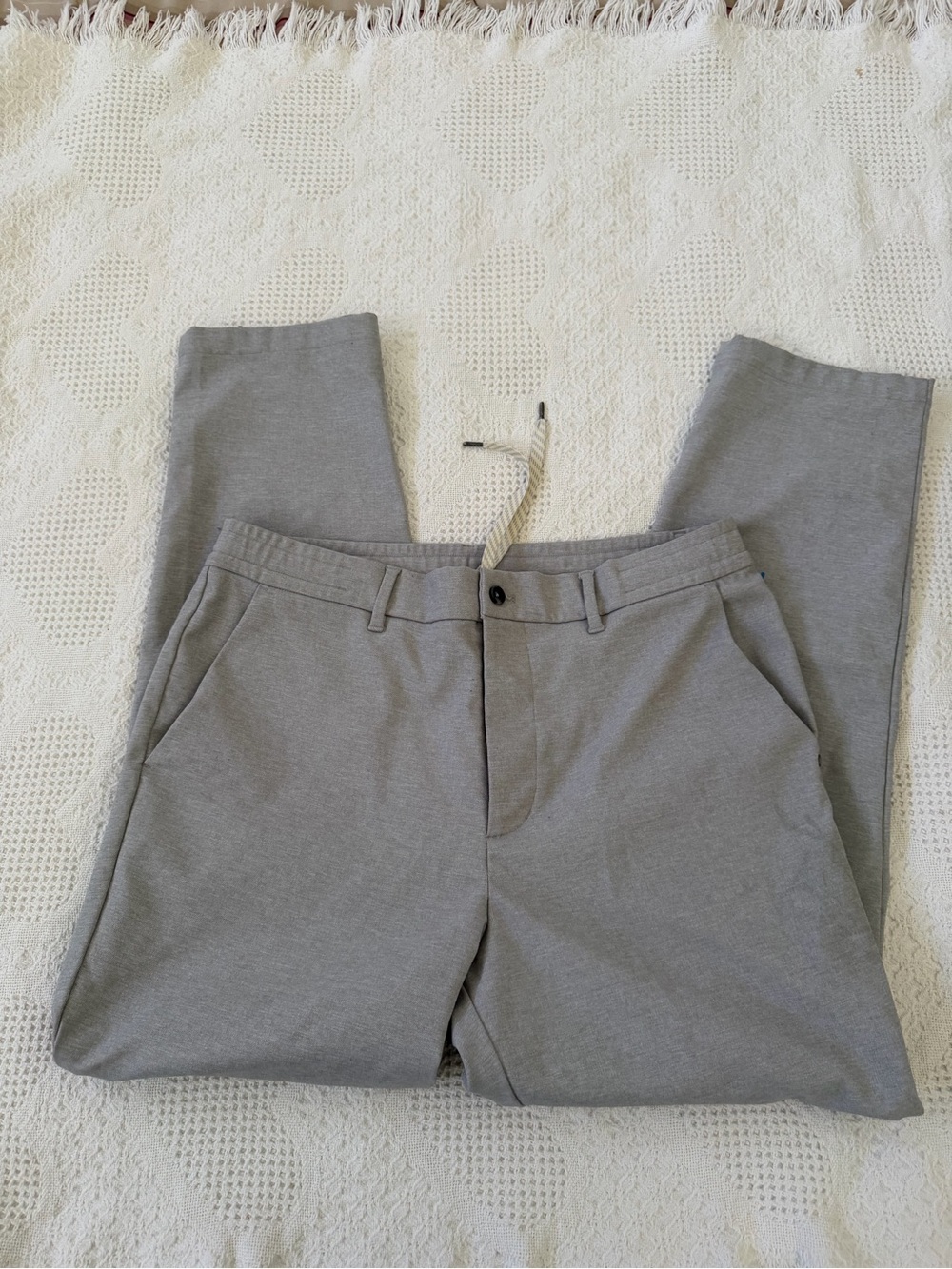 Vuori Light Gray Men's Chino-Style Casual Pants